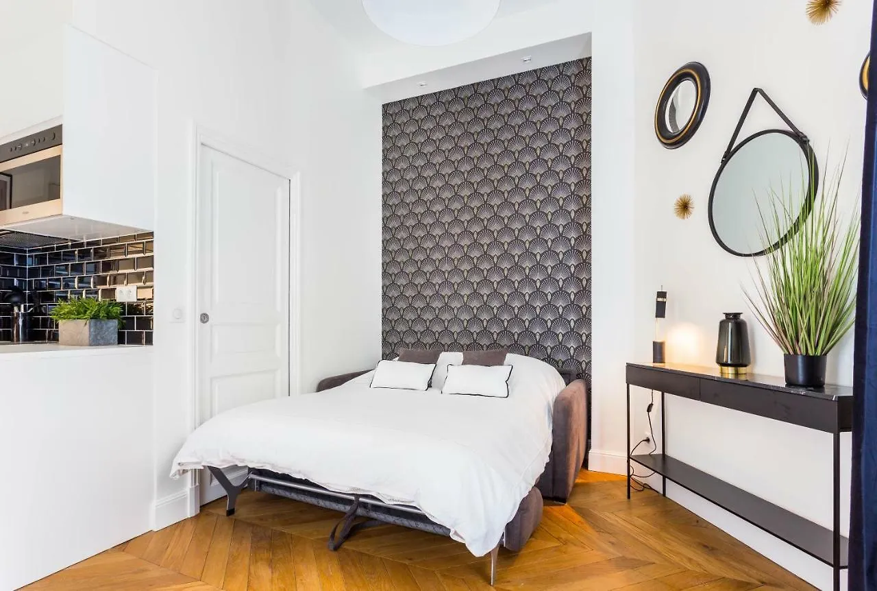 Elegant - 2p - Trocadero - Eiffel Tower Apartment *